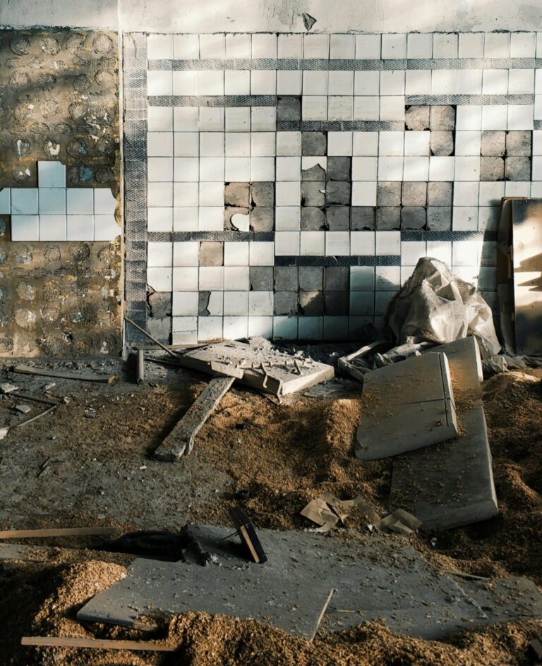 Skidanje košuljice u stanu – profesionalno uklanjanje betonske podloge